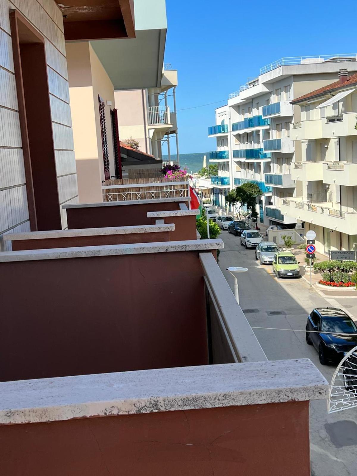 Hotel Villa Dei Fiori Bellaria – Igea Marina Kültér fotó