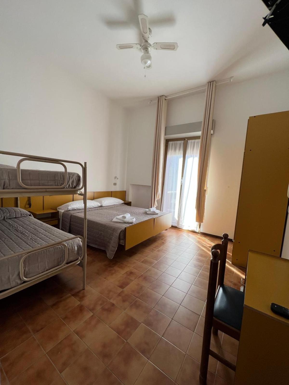 Hotel Villa Dei Fiori Bellaria – Igea Marina Kültér fotó