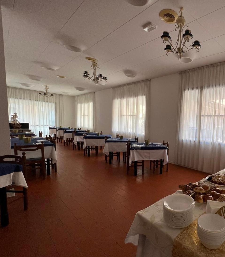 Hotel Villa Dei Fiori Bellaria – Igea Marina Kültér fotó