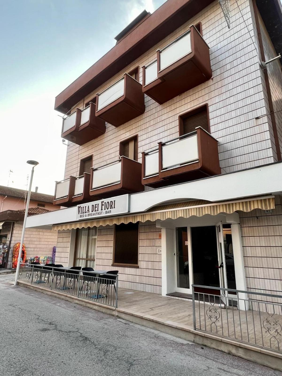 Hotel Villa Dei Fiori Bellaria – Igea Marina Kültér fotó