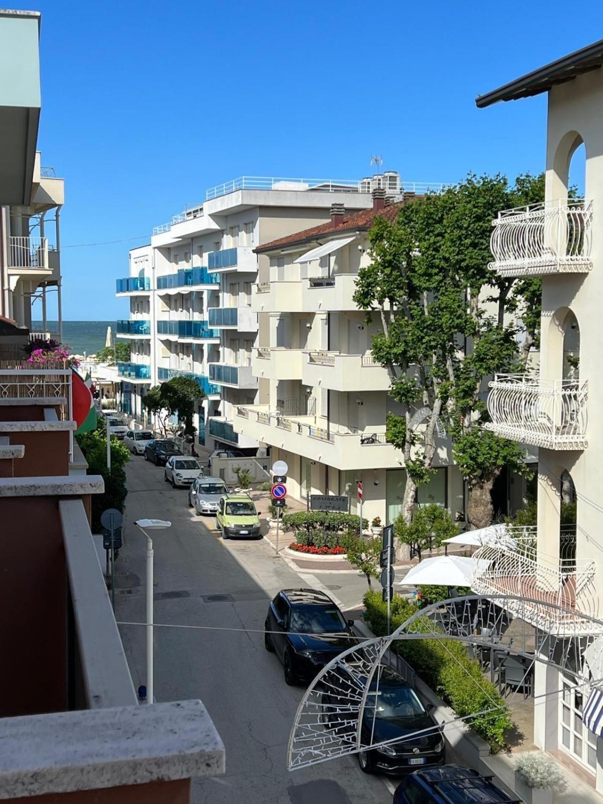 Hotel Villa Dei Fiori Bellaria – Igea Marina Kültér fotó