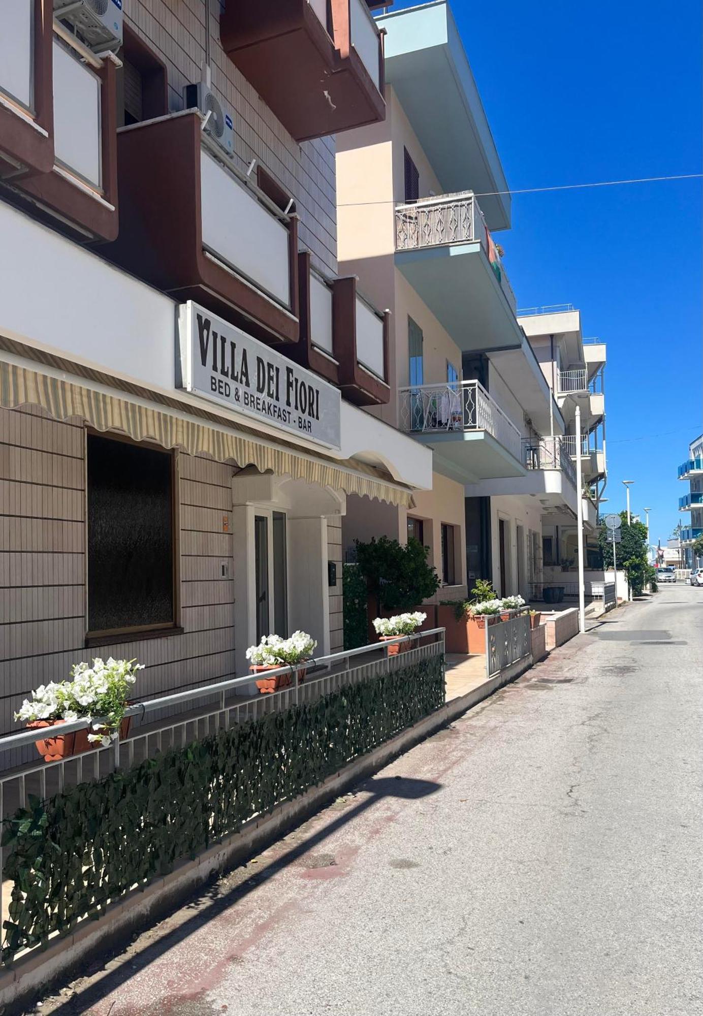 Hotel Villa Dei Fiori Bellaria – Igea Marina Kültér fotó
