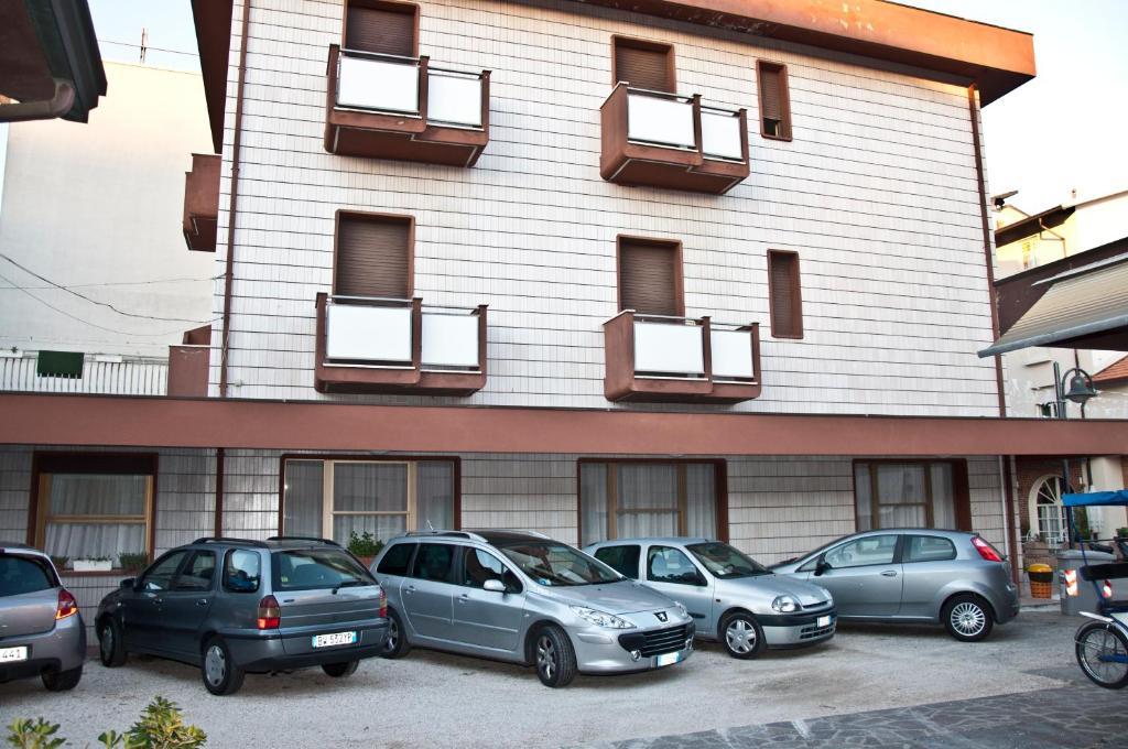 Hotel Villa Dei Fiori Bellaria – Igea Marina Kültér fotó
