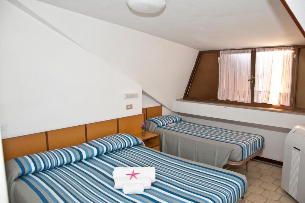 Hotel Villa Dei Fiori Bellaria – Igea Marina Kültér fotó
